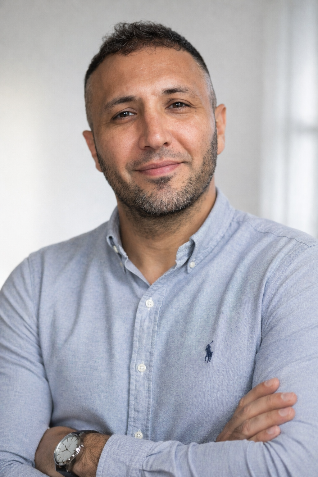 Caner Alma, Webdesigner und Entwickler für Websites und KI-Chatbots